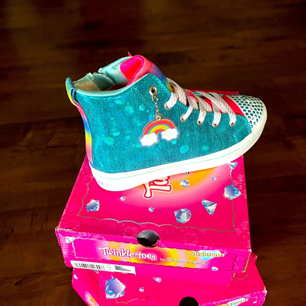 Brand New Skechers Twinkle Toes Size 3 Preschool